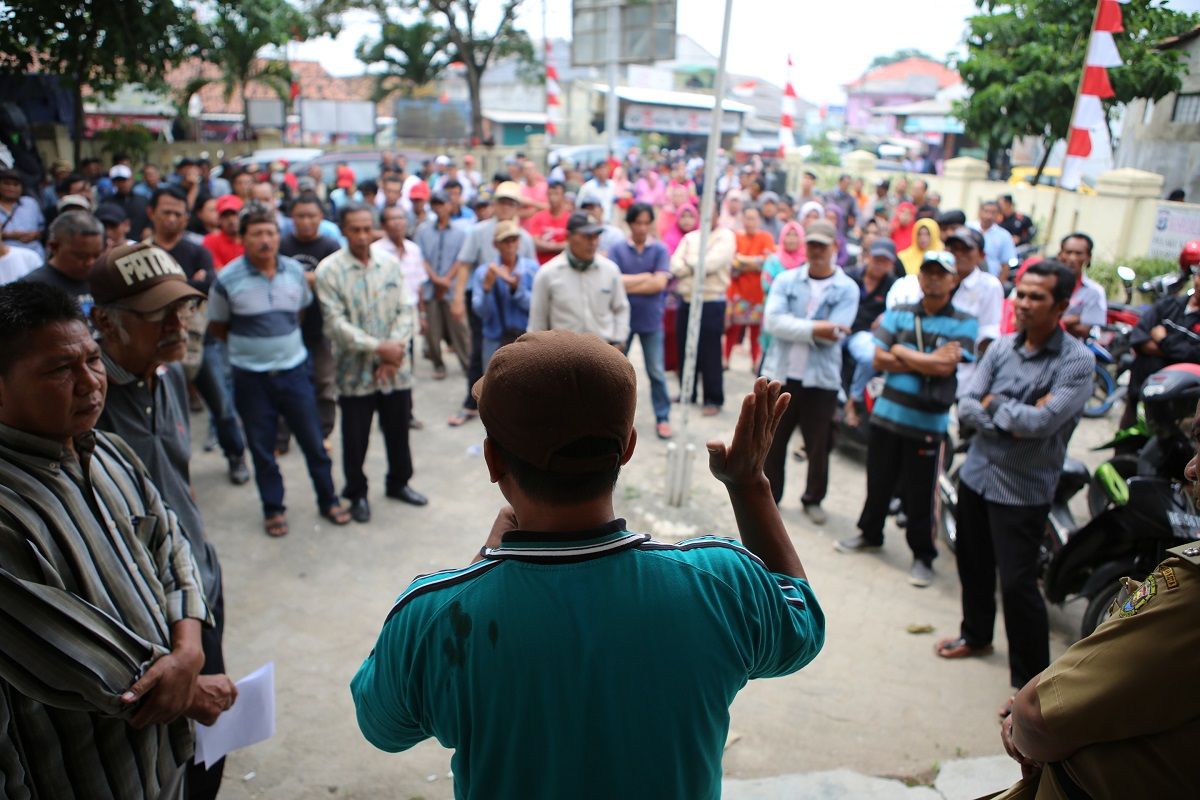Warga Tolak Lapangan Way Dadi Dibuatkan Sertifikat Tanah