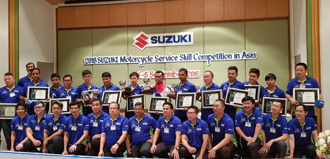 MEKANIK asal Indonesia berhasil membuktikan diri sebagai yang terbaik di level Asia. Hal itu dibuktikan mekanik PT Suzuki Indomobil Sales (SIS), Muhamad Bayu Andra, dari diler PT Sejahtera Motor Gemilang (SMG) Sunter dan Josep Agus Antony dari SIS.