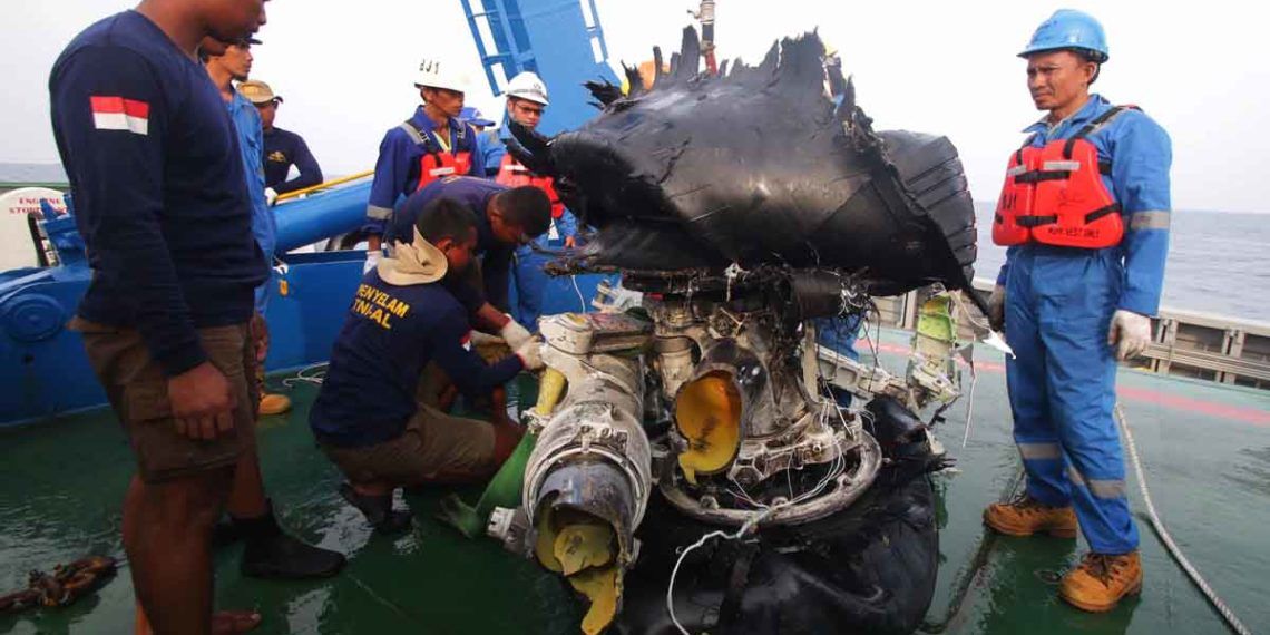 TES CPNS TUBA. Peserta tes CPNS  formasi Tulangbawang saat menunggu sesi tes di Gedung Korpri Kompleks Kantor Gubernur Lampung, Jumat (2/11). DPR siap mengakomodasi keluhan masyarakat terkait pelaksanaan tes calon pegawai negeri sipil (CPNS) 2018. Bahkan, lembaga legislatif itu akan mengevaluasi proses seleksi calon abdi negara itu. LAMPUNG POST/SUKISNO