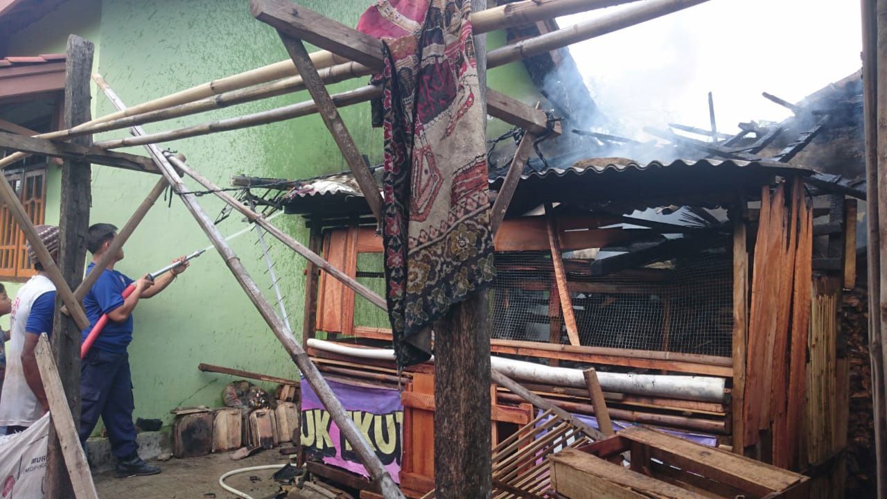 Rumah Warga Hara Banjarmanis Ludes Terbakar
