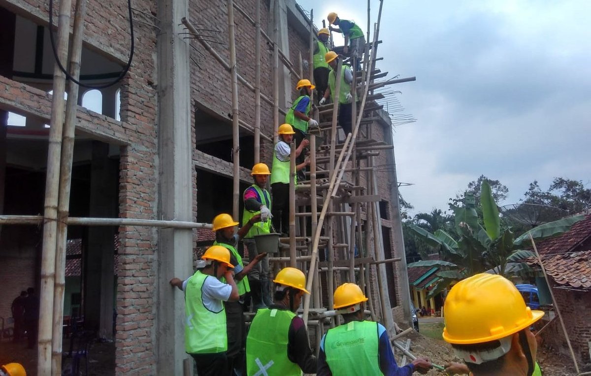lpjk-sertifikasi-75-tukang-bangunan-pesawaran