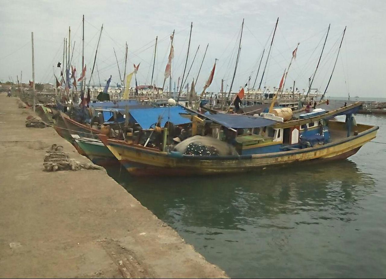 faktor-cuaca-pendapatan-nelayan-turun-drastis