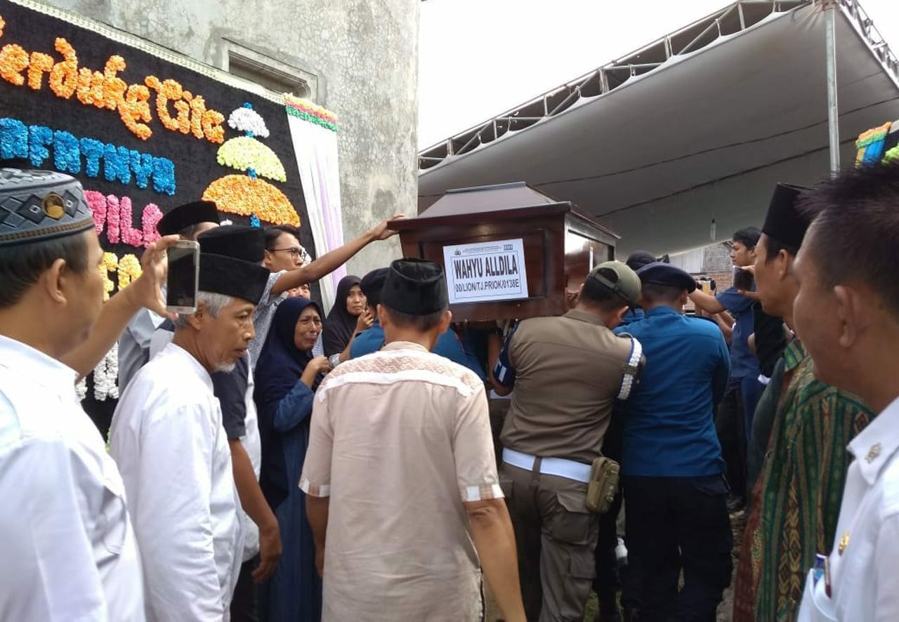 jenazah-korban-lion-air-jt-610-langsung-dikebumikan