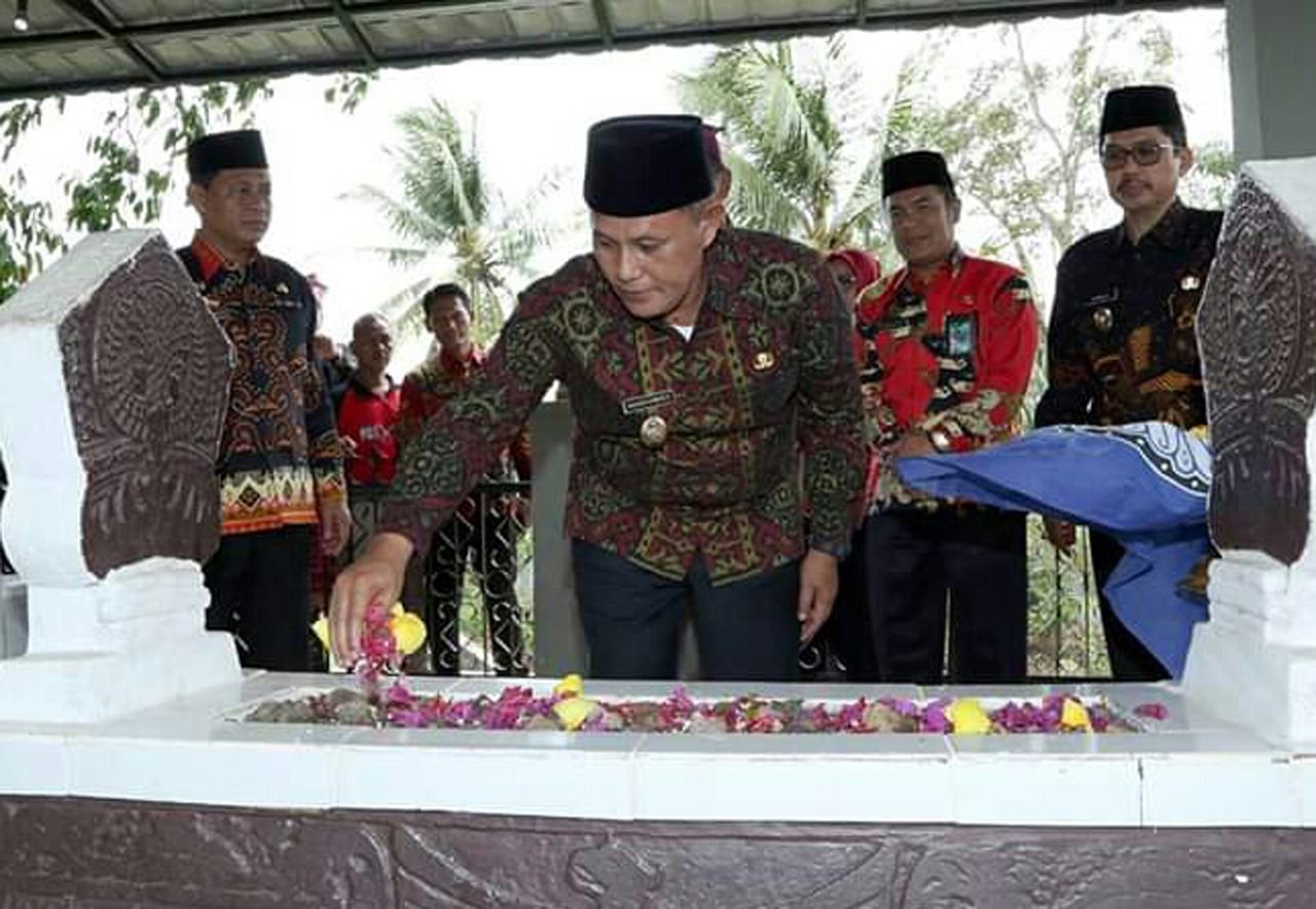 nanang-ermanto-hadiri-haul-raden-intan-ii