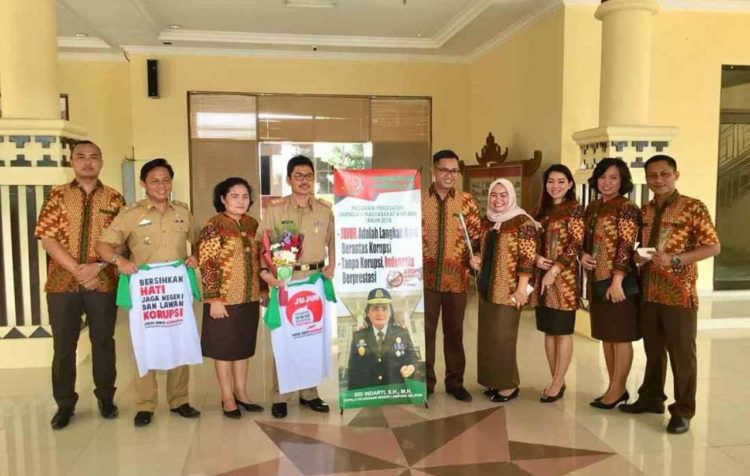 Kejari Lamsel Kembalikan Uang Negara Rp1,3 Miliar