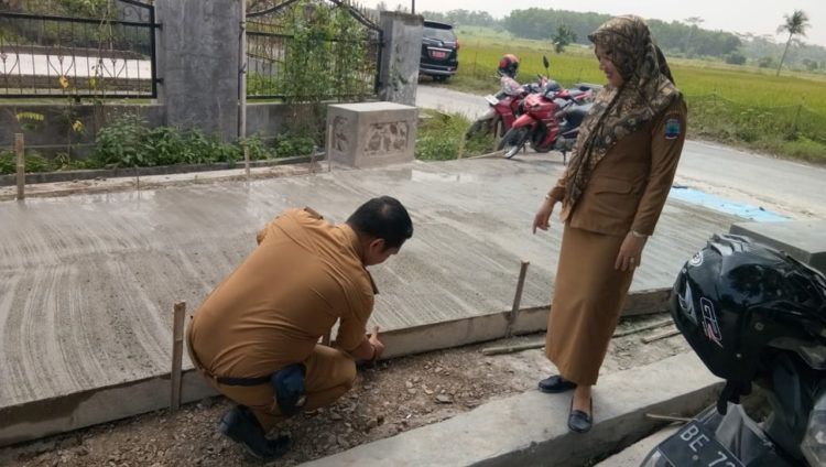 Jalan Cor Beton di Mekarmulya Sesuai K225