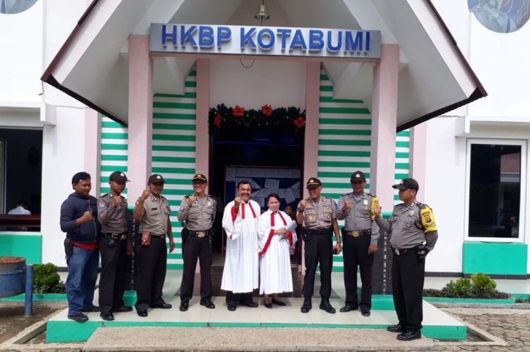 Aparat Keamanan Perketat Penjagaan Gereja di Lampura