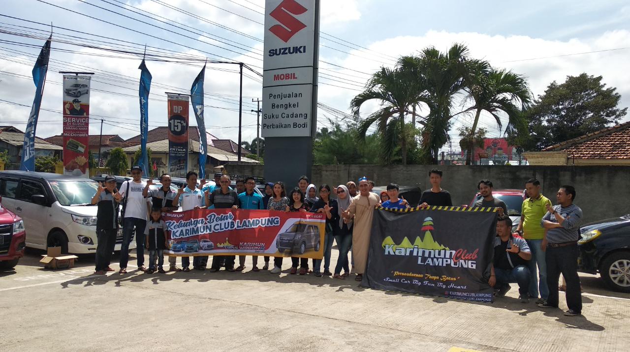 TOURING KARIMUN. Puluhan member Karimun Club Lampung memulai touring ke Lampung Utara dari PT Persada Lampung Raya cabang Natar, Senin (3/12).DOK.SUZUKI
