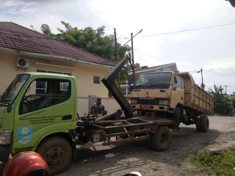 Pengangkutan Sampah di Pesisir Barat Kurang Maksimal