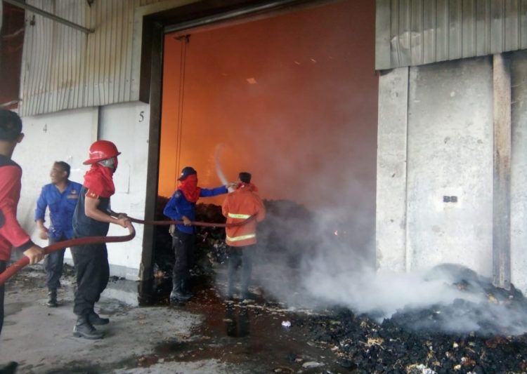 Gudang Wings Foods Ludes Dilalap Si Jago Merah