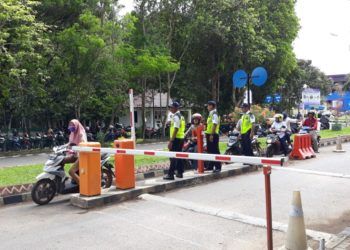 Unila Tindak Tegas Parkir Sembarangan
