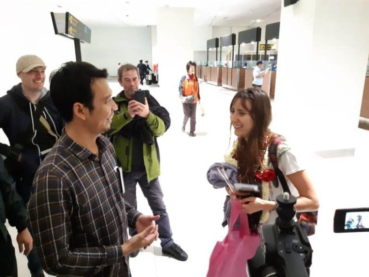 Turis Pertama Masuk Indonesia Mendapat Penghargaan