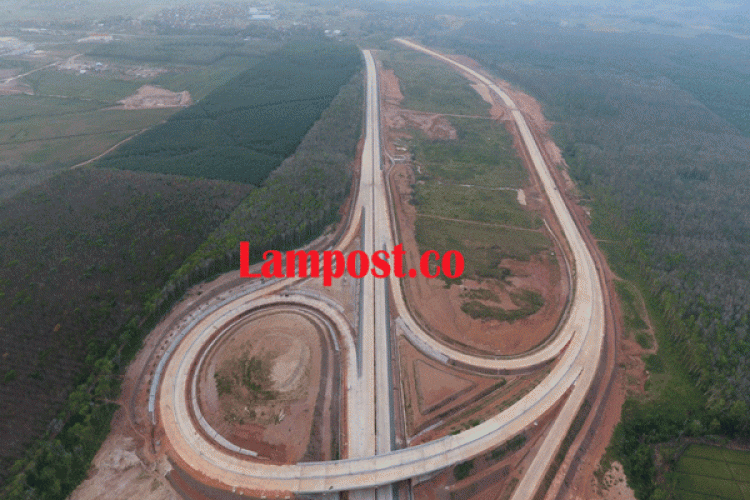 Jalan tol trans-Sumatera (JTTS). (Foto: Dok/Lampost.co)