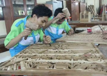Ornamen Lampung Karya Siswa SMK