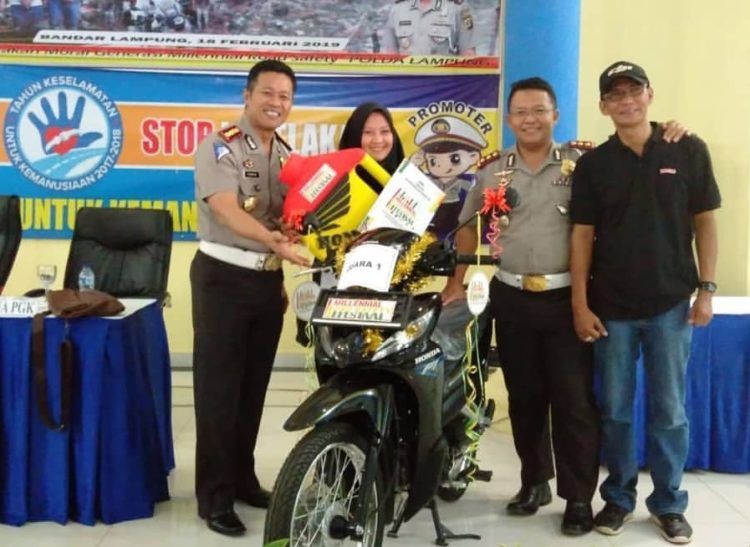 Mahasiswi Raih Motor Lomba Video MRSF