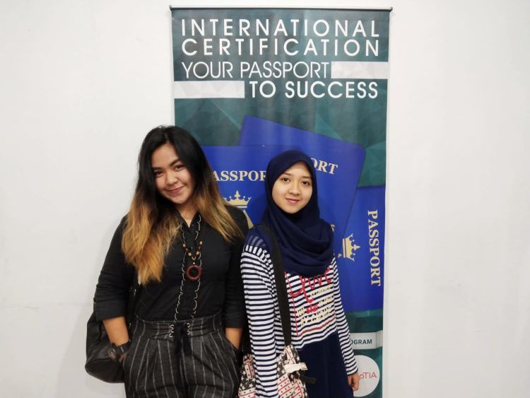 IIB Darmajaya Kirim Dua Mahasiswi Kuliah di Rusia