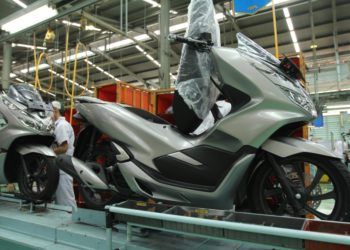 Honda PCX Tampil dengan Warna BaruDOK.AHM