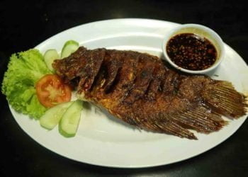Gurihnya Gurami Bakar Crispy Khas Rumah Kayu