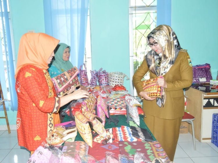 Pengurus Dekranasda Tanggamus Dikukuhkan