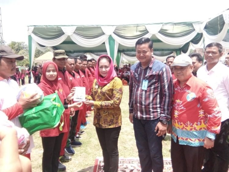 Bupati Tuba Luncurkan Program Siltap Nontunai