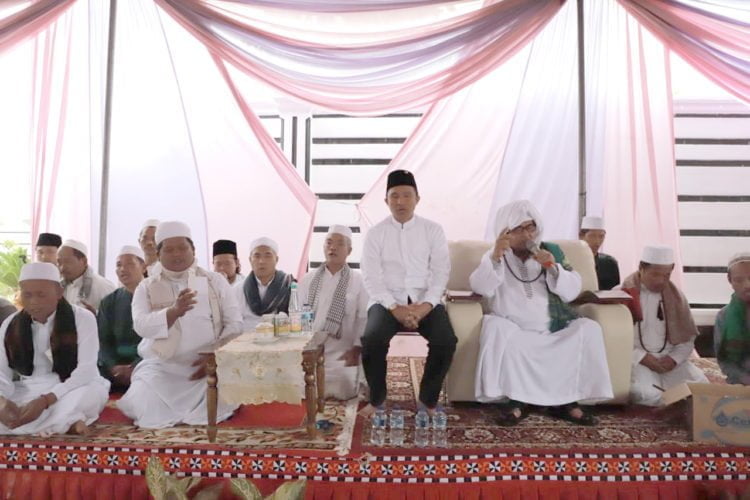 Tingkatkan Ketakwaan, Pemkab Lambar Gelar Pengajian