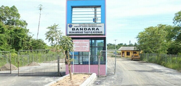 Syarat Penerbangan Komersial Dikebut