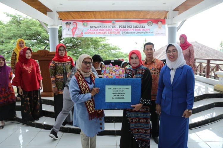 IGTKI-PGRI Jakarta Berikan Bantuan