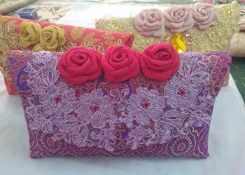 Clutch Cantik dari Kain Perca