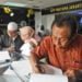 PELAPORAN SPT PAJAK TAHUNAN. Sejumlah wajib pajak mengisi form pelaporan SPT Pajak Tahunan dan pembuatan NPWP di Kantor KPP Pratama Pasar Minggu, Jakarta Selatan, Jum'at (22/2). Direktorat Jenderal Pajak Kementerian Keuangan (Kemenkeu) menargetkan pelaporan Surat Pemberitahuan Tahunan (SPT) pada tahun ini mencapai 85% dengan batas waktu pelaporan untuk wajib pajak pribadi sampai tanggal 31 Maret 2019 sedangkan untuk wajib pajak badan usaha sampai 30 April 2019.ANTARA FOTO/INDRIANTO EKO WUWARSO