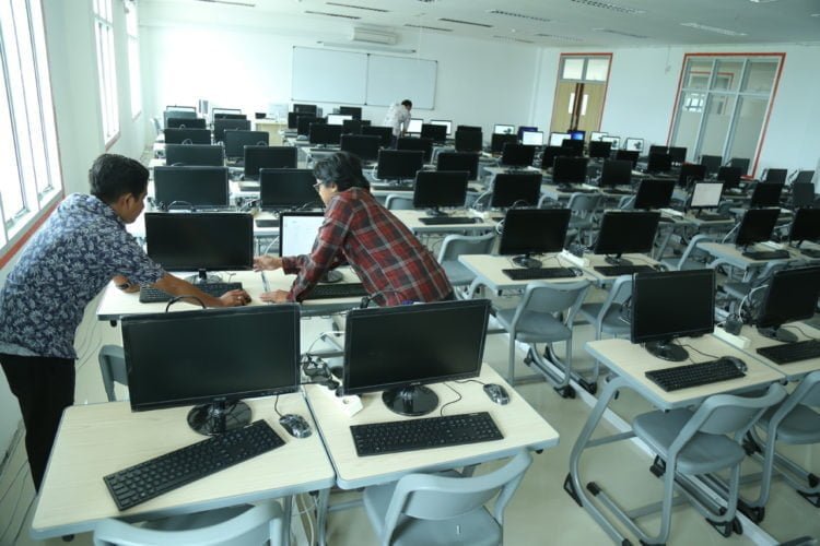 Peserta SBMPTN Kerjakan 10 Soal Latihan per Hari