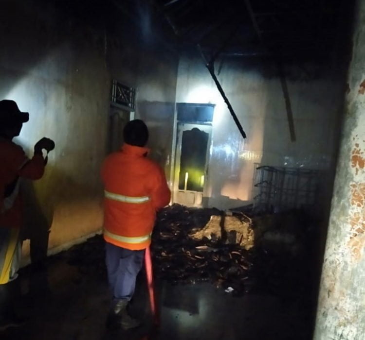 Gudang Tambak Udang di Lamsel Ludes Terbakar