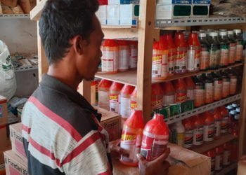 Petani Diimbau Waspada Herbisida Palsu