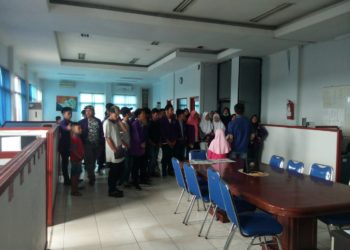 Siswa SMPN 2 Penengahan Belajar Jurnalistik