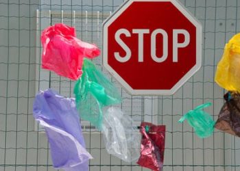 Produsen Diwajibkan Kurangi Plastik 30%