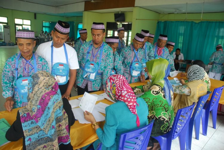 Ratusan Jemaah Calon Haji Terancam Gagal Berangkat