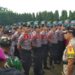 Kapolda Lampung Irjenpol Purwadi Arianto, saat memonitoring anggota Pengamanan pemilu 2019, di Lapangan Korpri Lampung, (14/4/2019).(Foto:Lampost/Asrul SM)