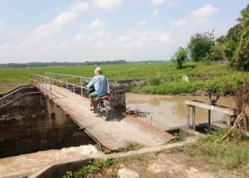 Warga Harapkan Perbaikan Jembatan yang Rusak