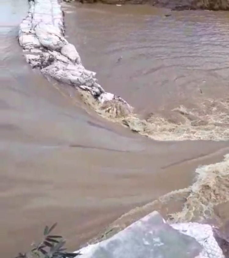 Tanggul Bendungan Way Gatel Kembali Jebol