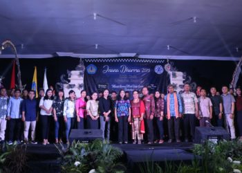 Warga Kampung Mulya Sari dan Babinsa Gotong Royong Bangun Pura 