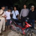 PENCURI MOTOR. RS pelaku yang membawa kabur sepeda motor saat diamankan di Mapolsek Denteteladas. (LAMPUNG POST/FERDI IRWANDA)