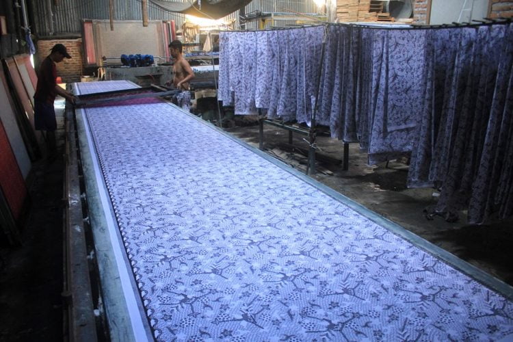 Batik Leluwak Tehambugh Jadi Kain Wastra Budaya