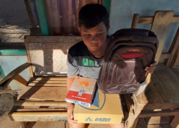 GAGAL DITERIMA. Pasha yang gagal diterima di SMP Negeri 2 Karangmojo, Kabupaten Gunungkidul, Daerah Istimewa Yogyakarta, menunjukkan raut muka murung, Jumat (12/7).
(MEDCOM.ID-AHMAD MUSTAQIM )