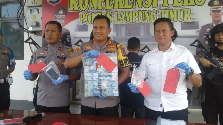 Polisi OTT Honorer Pungli Bantuan ke Poktan