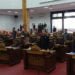 RAPAT PARIPURNA. Suasana rapat paripurna DPRD Kabupaten Tulangbawang Barat dengan agenda penandatanganan MoU pembentukan peraturan daerah tahun 2020, Kamis (1/8). (LAMPUNG POST/AHMAD SOBIRIN)