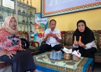 Tim BNN Lampung yang dipimpin oleh Kabid P2M Ahmad Alamsyah melakukan monitoring permen semprot di SDN 1 Olok Gading, Kamis, 12/9/2019. Umar Robani