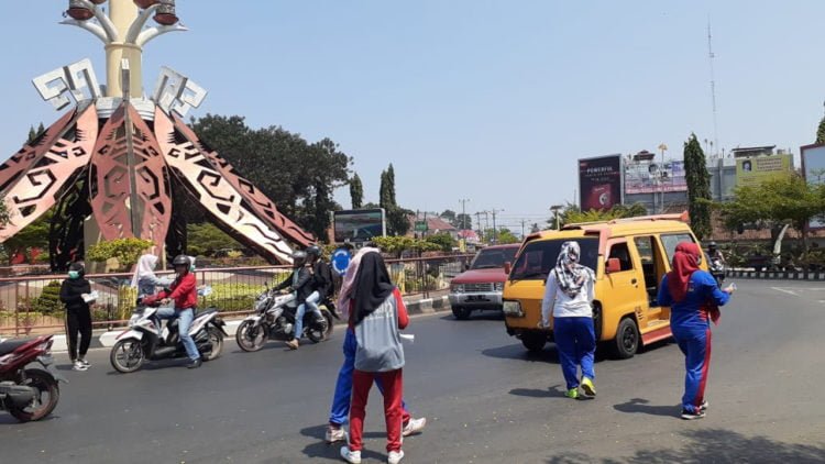 Penggunaan masker di ruang publik. (DOKUMENTASI LAMPUNGPOST.ID)