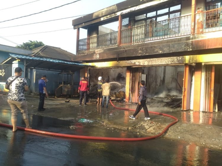 Polisi Selidiki Penyebab Kebakaran Ruko