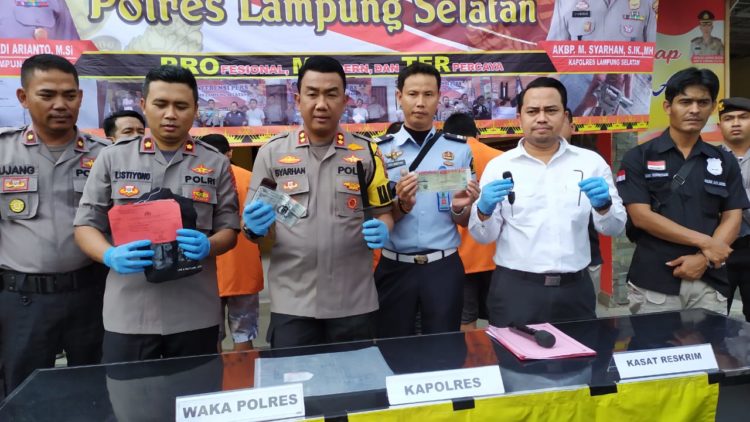Empat Pencuri Mobil Digulung Aparat