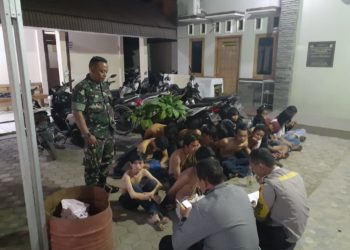 Warga Tangkap Anak Punk Pencuri Ponsel