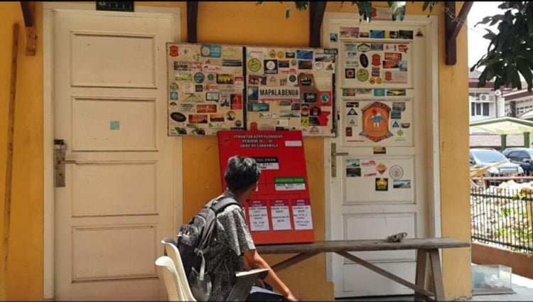 SEPI.Sekretariat UKM Cakrawala Unila terlihat sepi. (LAMPUNG POST/UMAR ROBBANI)